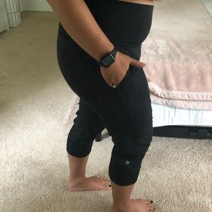 Lululemon cropped jogger style pant